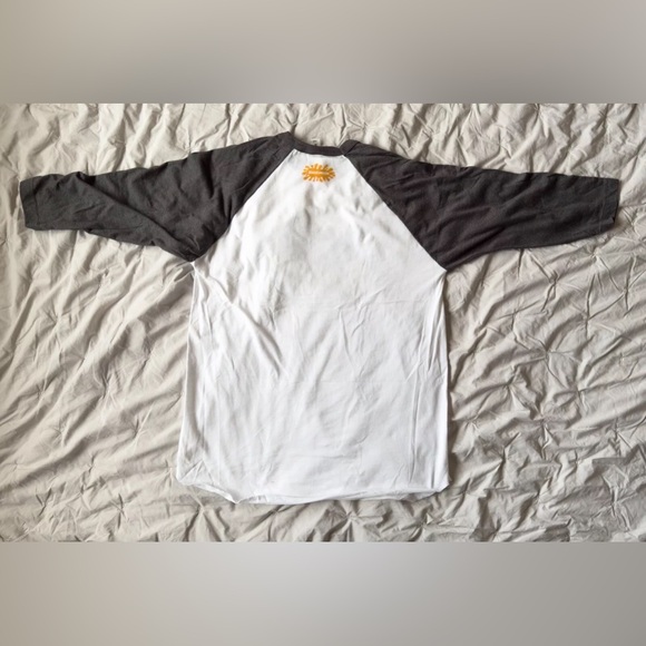 Brand New Large Good Burger Logo Adult 3/4 Sleeve Raglan Shirt White Charcoal - Picture 2 of 7